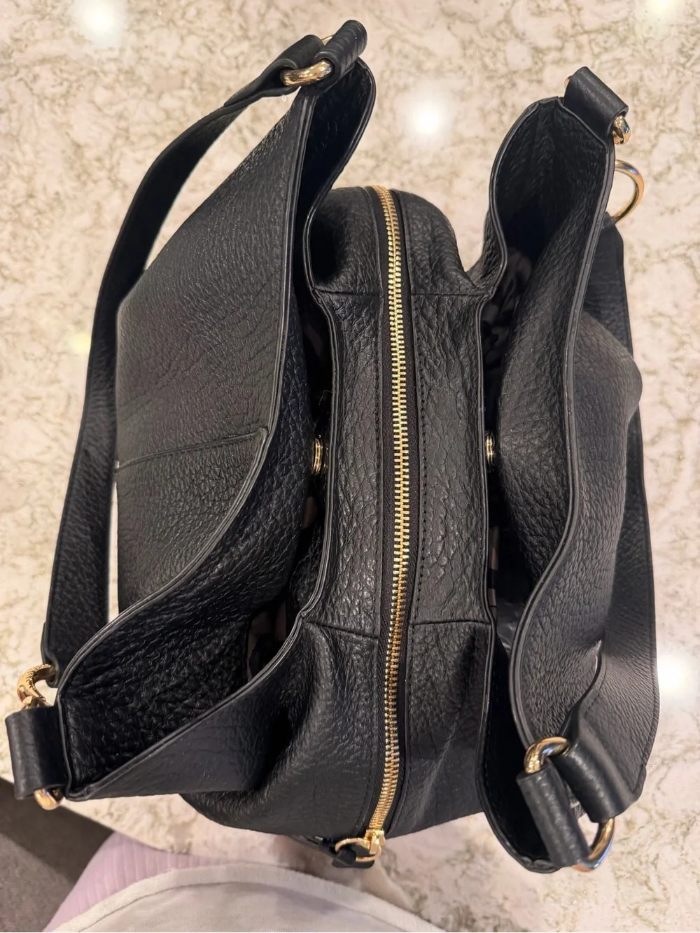 Vince Camuto pebbled leather hobo handbag #vincecamuto #hobobag #purse